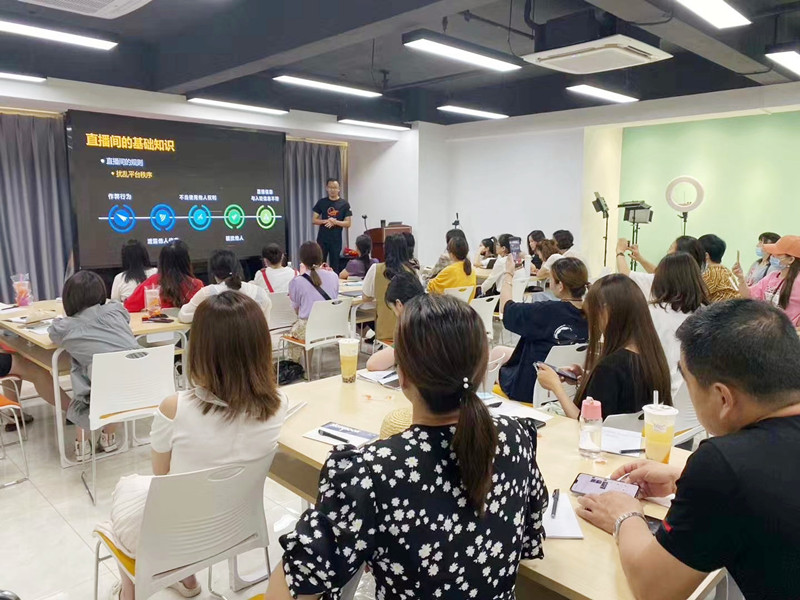 仿美拍短视频网站源码_秒拍短视频榜单_怎么拍好一个短视频作品
