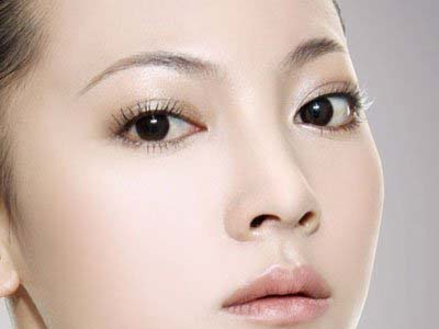 丹东哪家美容院做双眼皮好_乌鲁木齐市哪里做美容好_做美容养生馆好还是美容院好