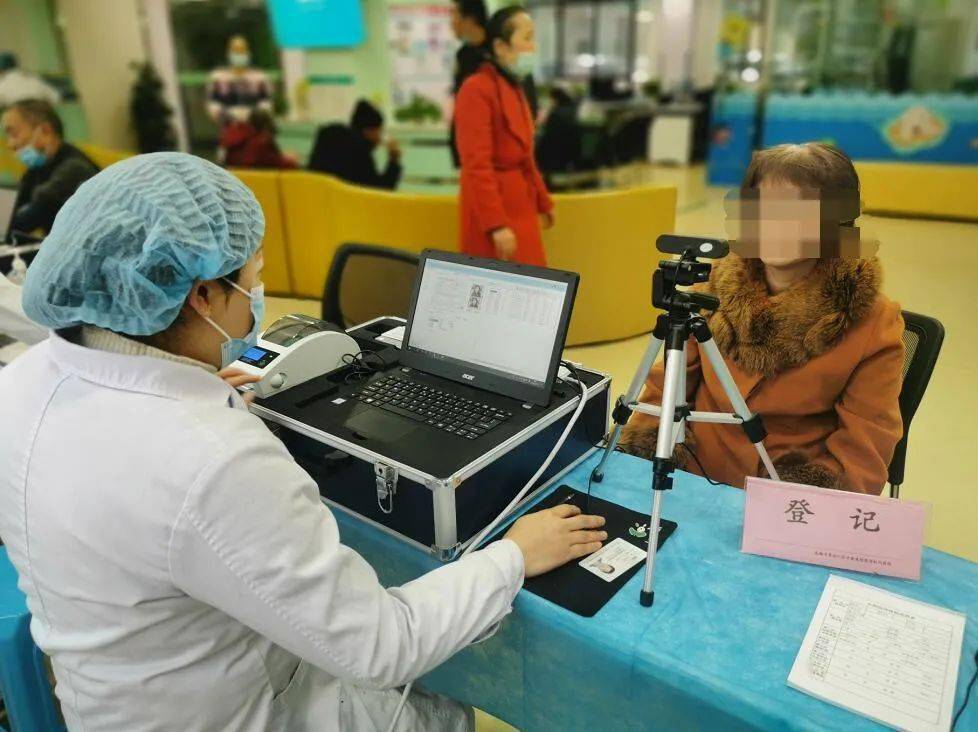 老人保健仪器_老人保健按摩器有哪些_怎么才能让老人买保健品
