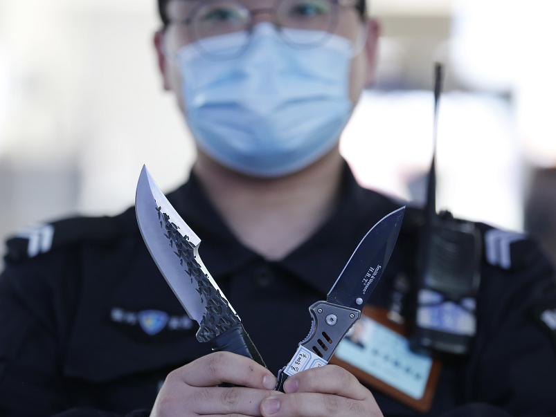 匕首可以带上火车吗_90刺客带匕首还是双剑_刺客带双剑还是匕首