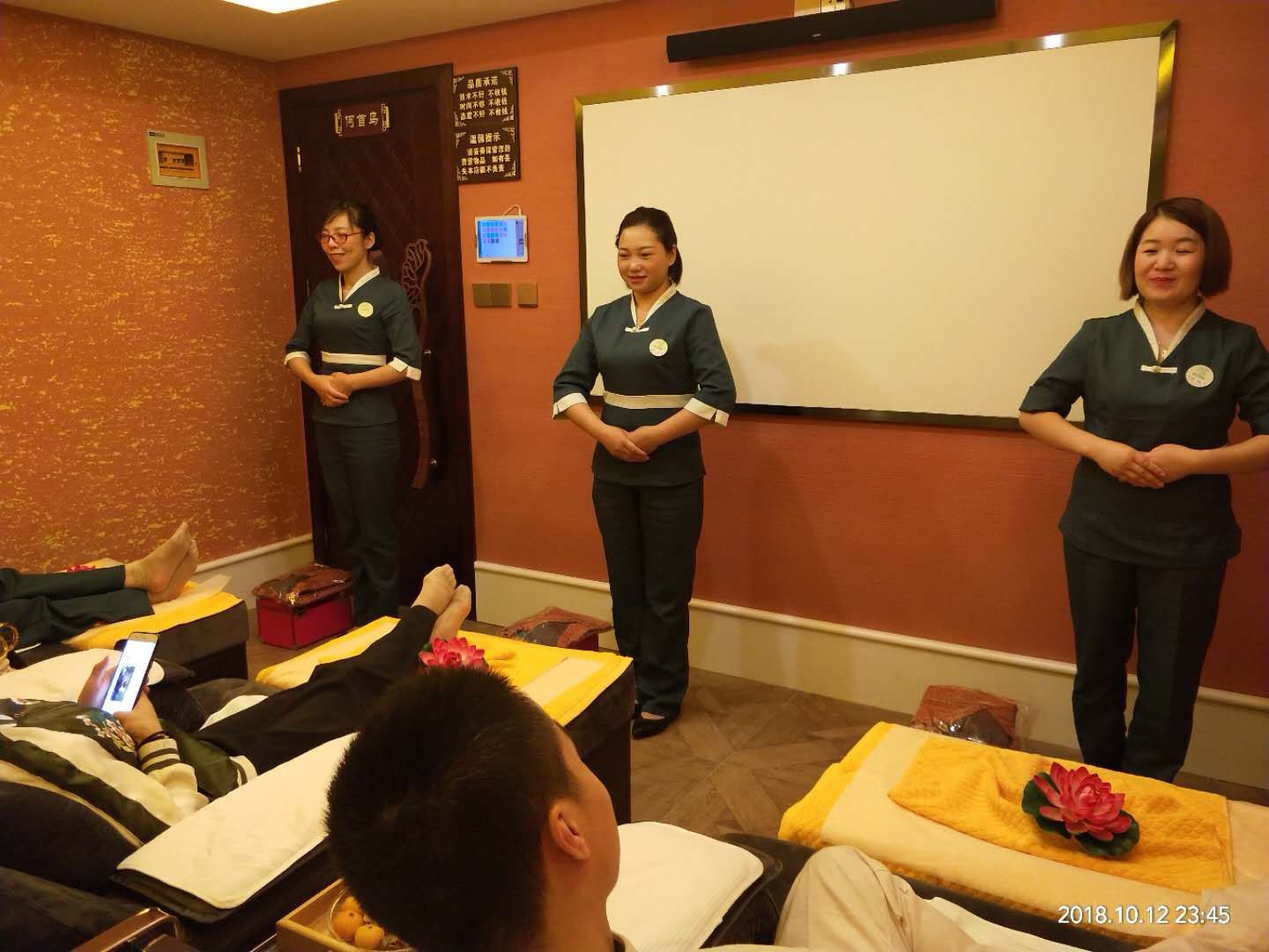 按摩保健_按摩店小保健是什么内容_罗田三里桥休闲按摩保健店