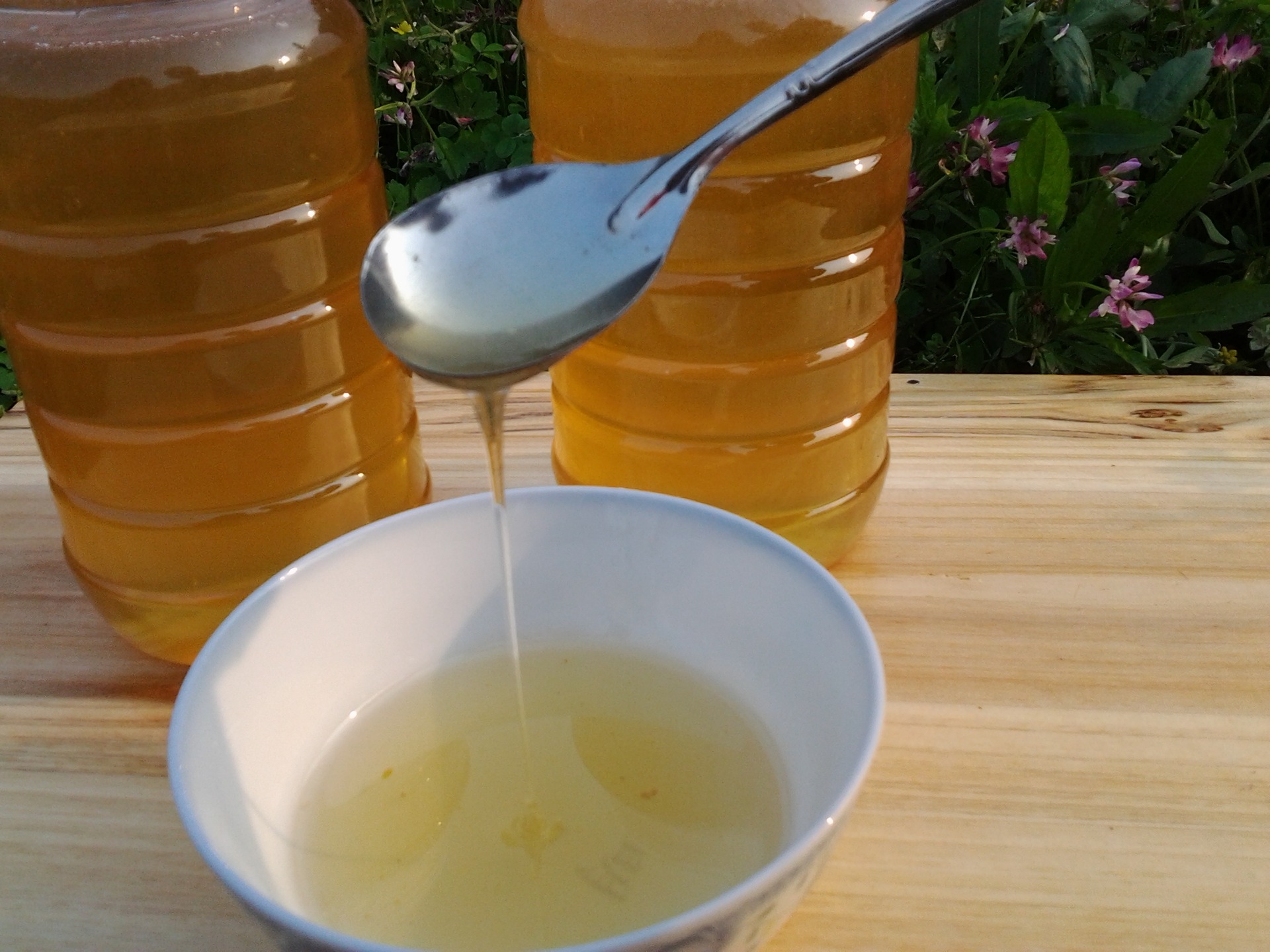 蜂蜜价格一般多少钱一斤_一般蜂蜜的价格是多少钱一斤_土蜂蜜一般价格是多少钱一斤