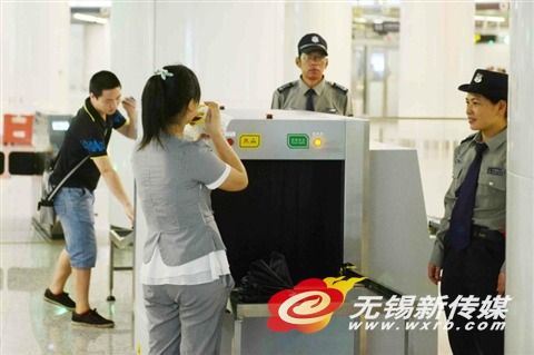 地铁上可以带电煮锅吗_地铁上可不可以带指甲油_指甲油亮油可以代替底油吗
