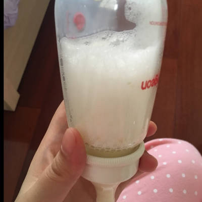 奶粉冲调后不起泡沫好吗_奶粉怎么冲好_奶量算冲奶粉前还是后