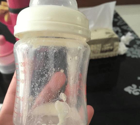 奶粉冲调后不起泡沫好吗_奶粉怎么冲好_奶量算冲奶粉前还是后