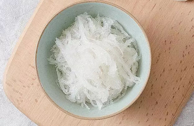 漂白燕窝和没漂白燕窝_燕窝没有毛是真的吗_燕窝毛没挑净孕妇吃