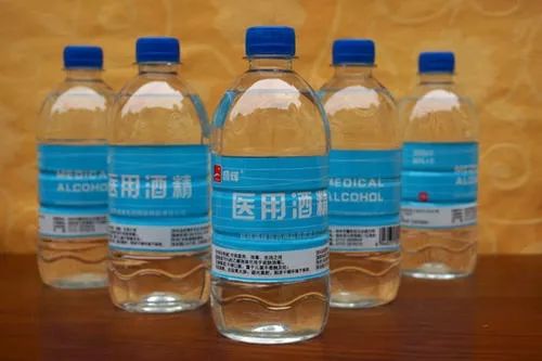 酒精片食品保鲜剂原理_酒精过安检显示什么颜色_谁带过酒精棉片上飞机