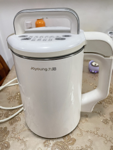 口红比较实惠哪款好_哪款豆浆机比较好_黑豆浆好还是黄豆浆好