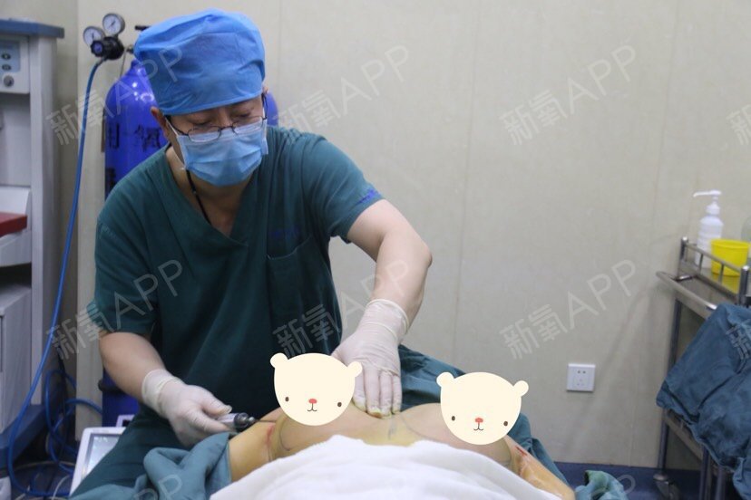 自体脂肪价钱先去南宁东方_南宁自体脂肪价格看东方细心_南宁自体脂肪丰苹果肌