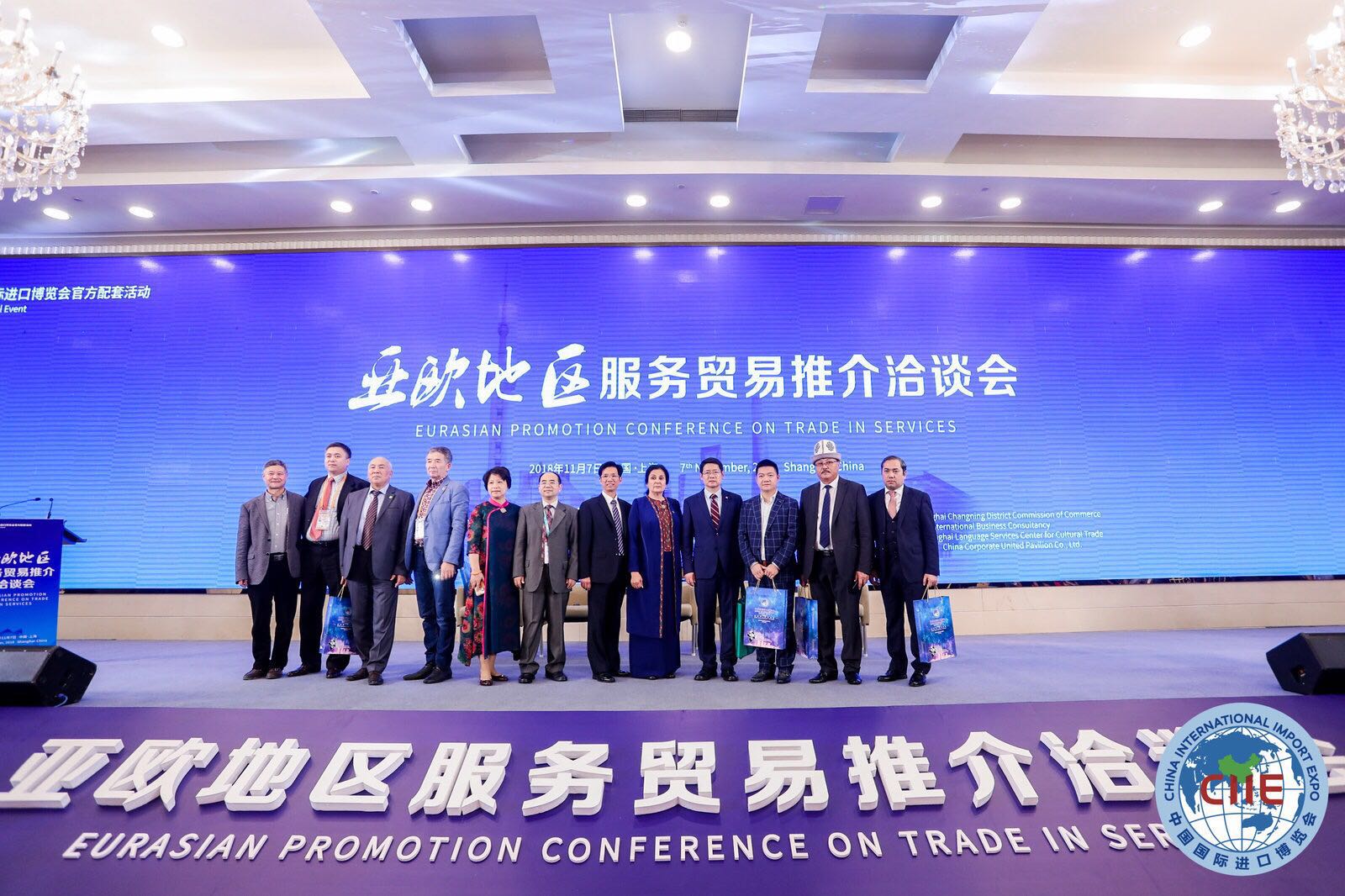 文化自觉文化自信实例_传统补间动画实例_中国传统文化走出去的实例