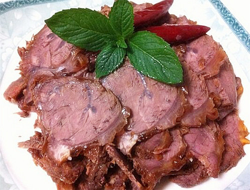 假牛肉上的筋是怎做的_假牛肉是骆驼肉做的吗_假牛肉怎么看