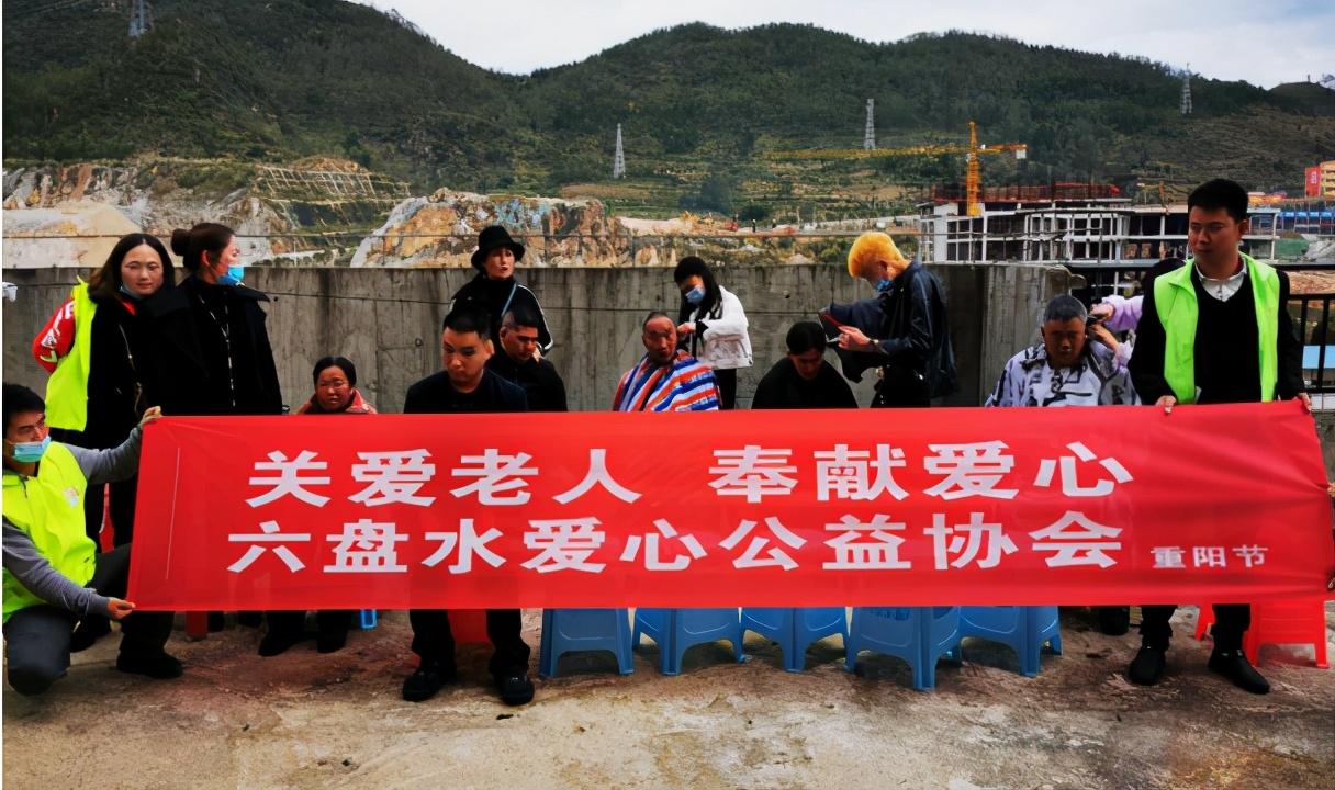 狼图腾中的批判精神_鲁迅的批判精神_要有批判精神议论文