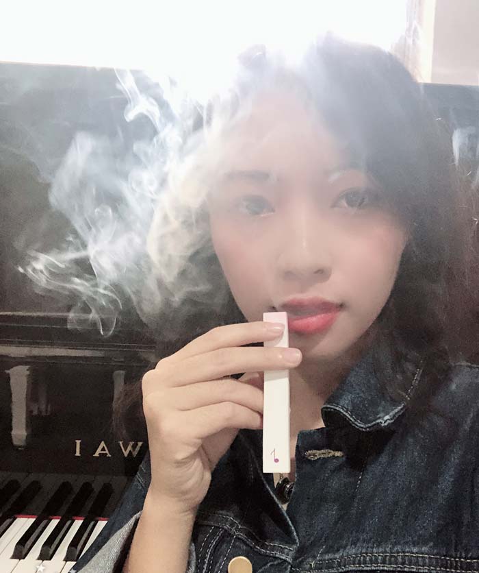 悦刻电子烟对孕妇有影响吗_悦刻电子烟孕妇能闻吗_悦刻电子烟葡萄口味评测悦刻一代