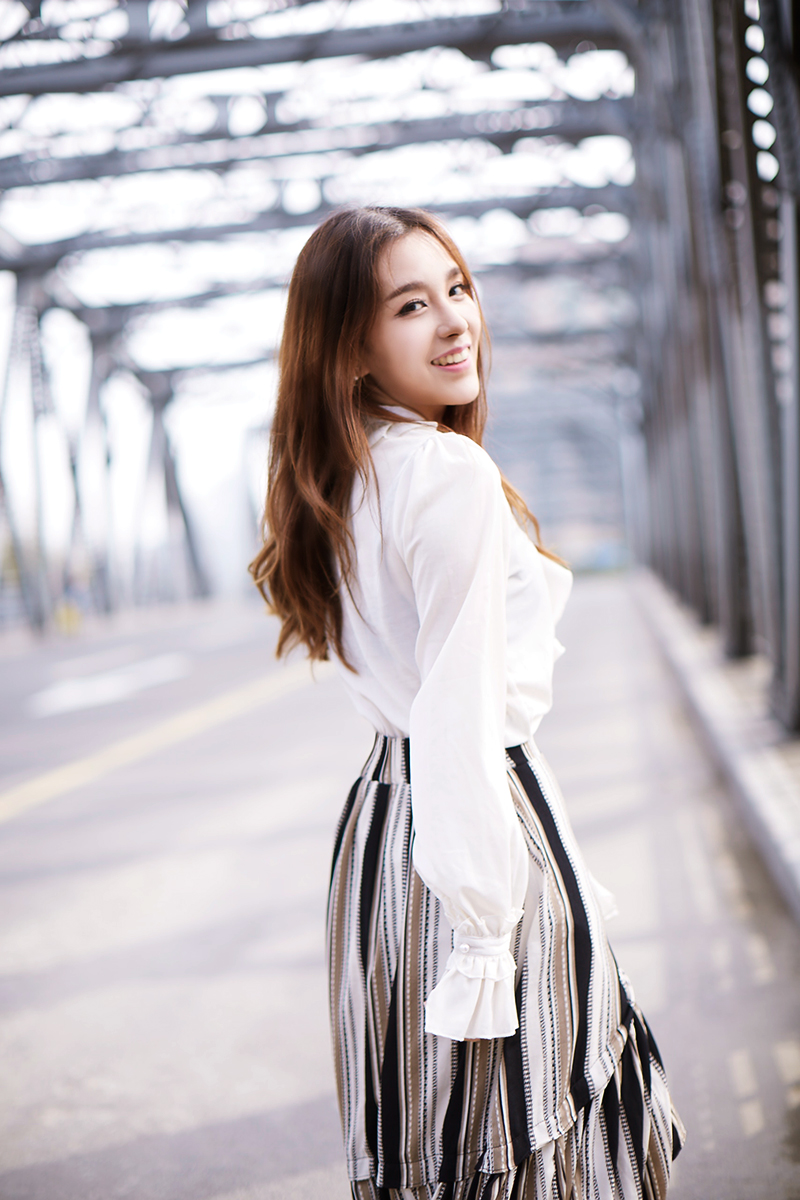 冯提莫皮肤是不是很好_绝地求生小说女主是冯提莫_冯提莫是yy