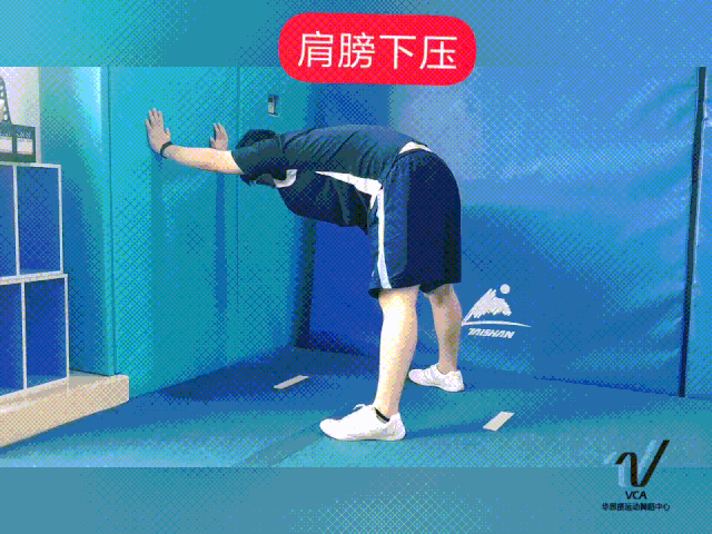 运动过后拉伸动作_运动后拉伸动作视频_健身房运动前拉伸动作