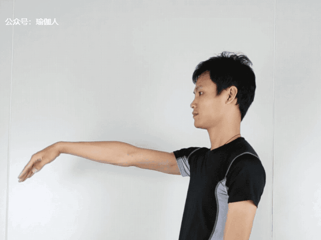 运动过后拉伸动作_健身房运动前拉伸动作_健身后的拉伸动作