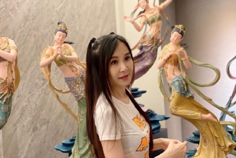 qq厘米秀刷鲜花免费_qq厘米秀刷花破解版_qq厘米秀刷鲜花电脑版