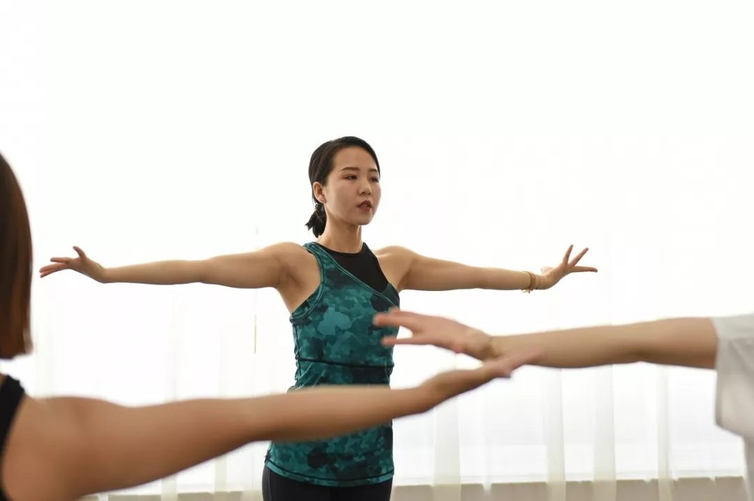 健身教练说我体态问题很严重_私人教练体态评估的app_健身教练说我体态问题很严重