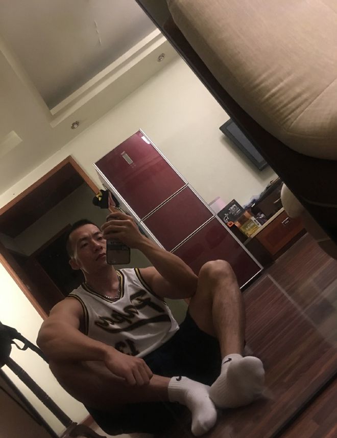 快速练腹肌10天见效_小孩子怎么才能快速练出腹肌_14岁快速练腹肌方法