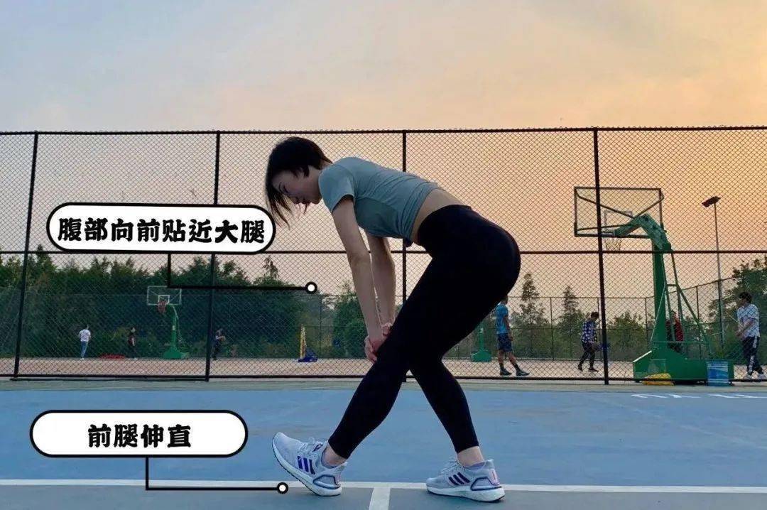 跑步前动态热身_锻炼前的热身运动动态图_健身锻炼运动图
