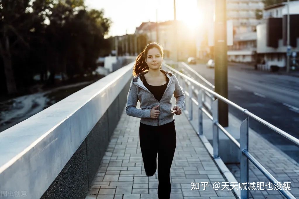 坚持晨走的心情说说_坚持晨跑的女人_长期坚持晨跑的好处