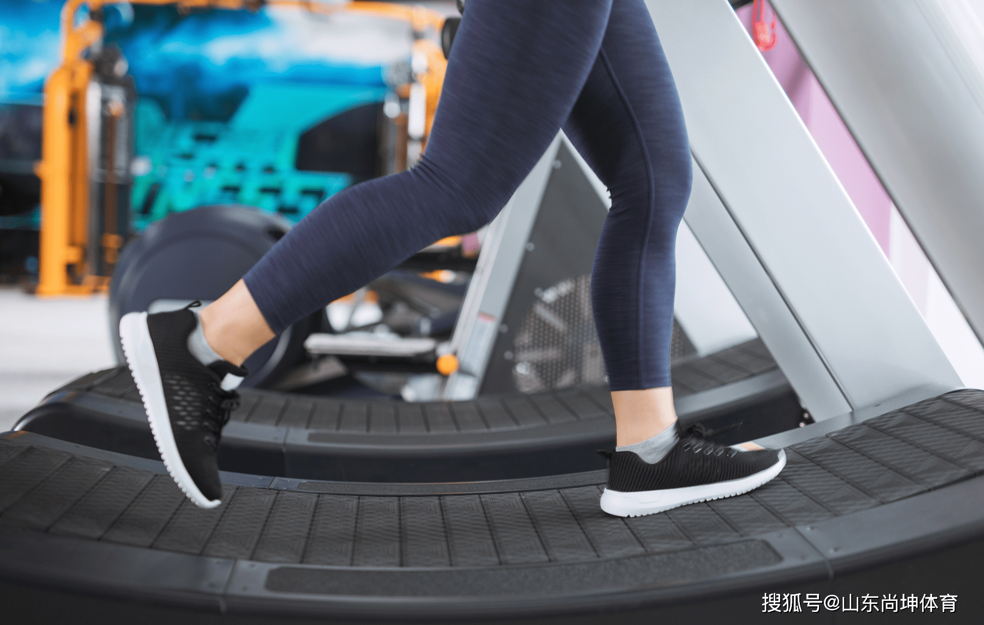 用跑步机锻炼的技巧_用前脚掌跑步的技巧_跑步锻炼腿部肌肉吗