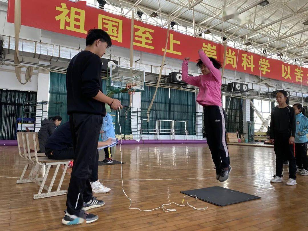 田径员训练jb_运动鞋城专业运动鞋类团购网站_专业运动员训练有多苦