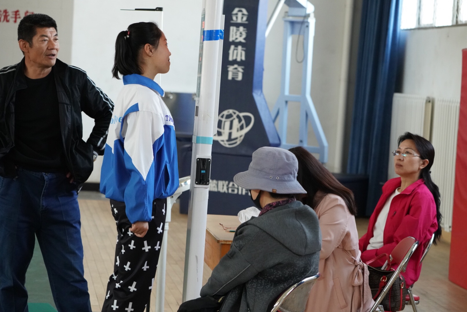 专业运动员训练有多苦_人体在平时训练运动中如何补水_陆军和海军训练哪个苦