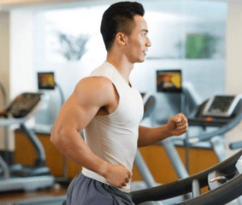 仰卧起做视频_一天做多少个仰卧起坐才能瘦肚子_什么时候做仰卧起坐好