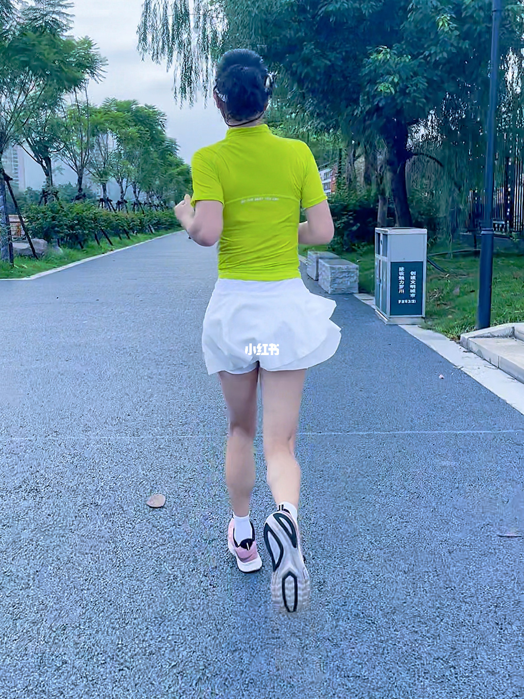 女孩坚持三年给已故的男友留言令网友动容动漫_坚持跑步三年身体变化_坚持吃银耳三年