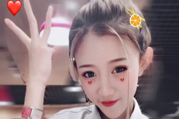 快手怎么火的快_快手超火百变围巾_快手火还是斗鱼火