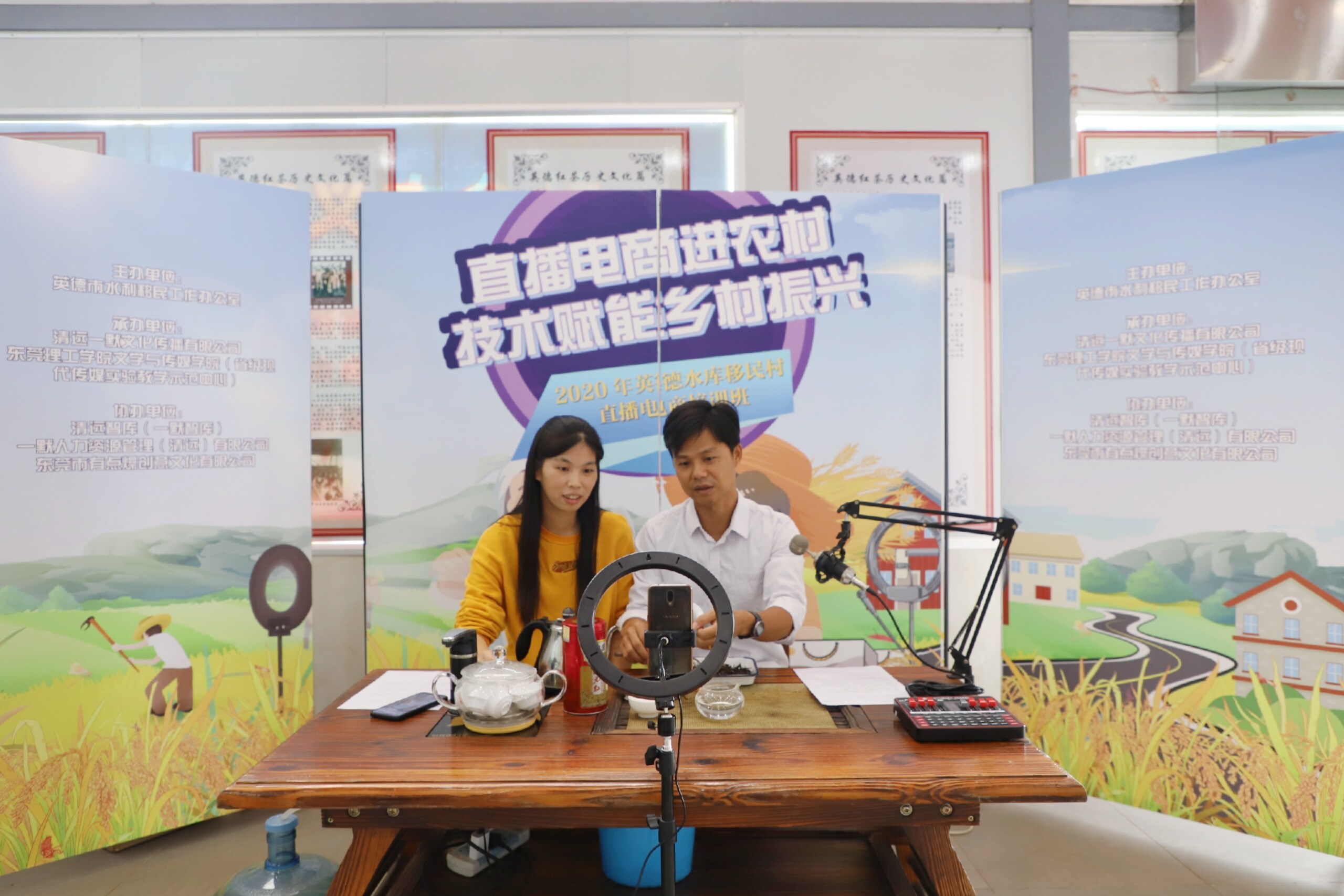 qq名片赞快速点赞软件_快手点赞规定_微信点赞