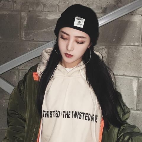 刷快手评论点赞置顶网站_av女明星名字评论点赞_微博刷评论点赞软件