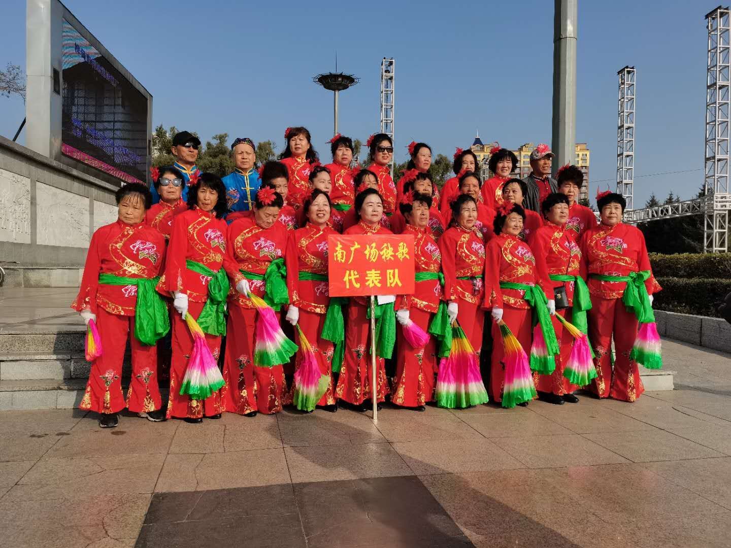 广场舞小苹果舞蹈教学分解动作_广场舞小苹果分解动作_中老年广场舞小苹果分解动作