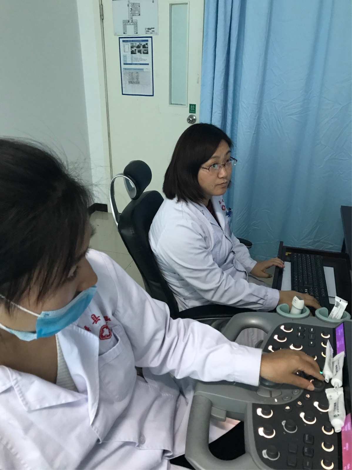 摸摸唱可以直接上吗_河南中牟有摸摸唱吗_武汉摸摸唱可以裸嗨吗