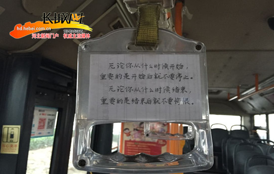 娃娃机抓娃娃技巧视频_娃娃机抓娃娃作弊技巧_娃娃机上贴搞笑语录