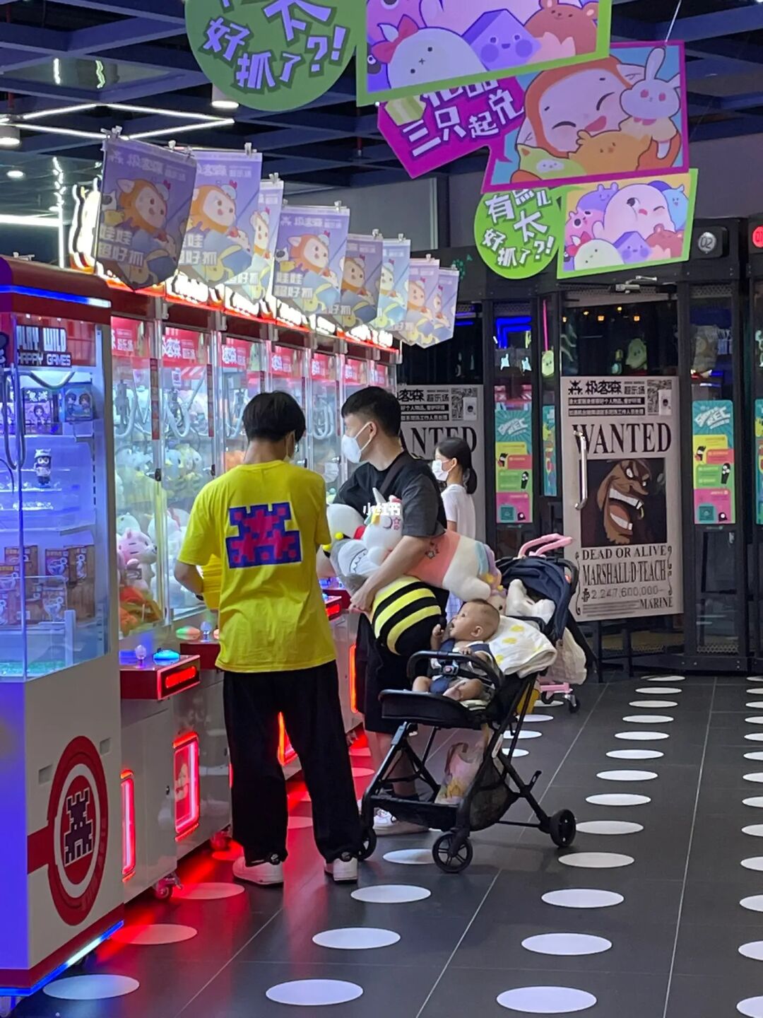 夹娃娃机里面竟有这个_摩尔庄园夹娃娃机全套娃娃攻略_夹娃娃机技巧