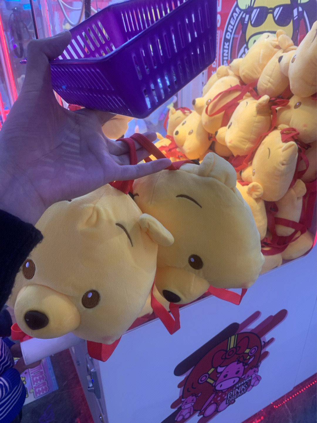 摩尔庄园夹娃娃机全套娃娃攻略_夹娃娃机技巧_夹娃娃机里面竟有这个
