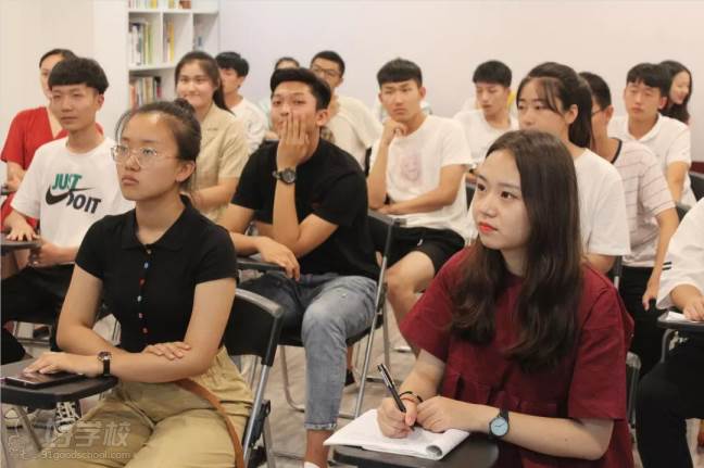 贵阳学钢琴哪里比较好_贵阳艺考学校哪家好_贵阳艺考培训机构排名