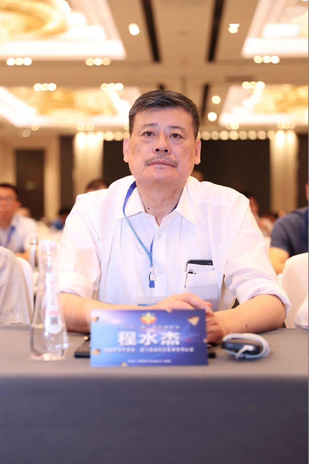 朋友圈看不见图片怎么回事_湿疣样变是怎么引起的_红疹样变