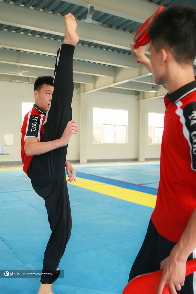 女孩学什么武术比较好_嵩山少林寺武僧文武学校_少林寺武僧文武简介