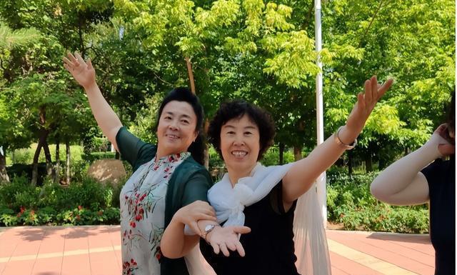 老年大学兴趣班_老年大学知识培训中心_中老年快速学电脑