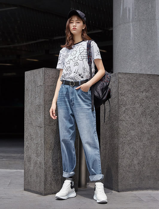 黄子韬玩偶模型_黄子韬同款娃娃_音乐会服装搭配技巧