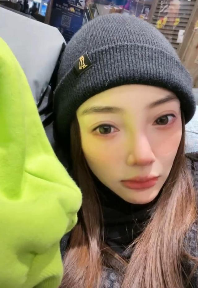 李小璐情侣装_李小璐视频门完整云能_李小璐客厅跳舞
