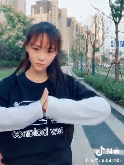 快手秒赞的热门句子_快手秒赞又秒撤回会被看见吗_快手秒赞