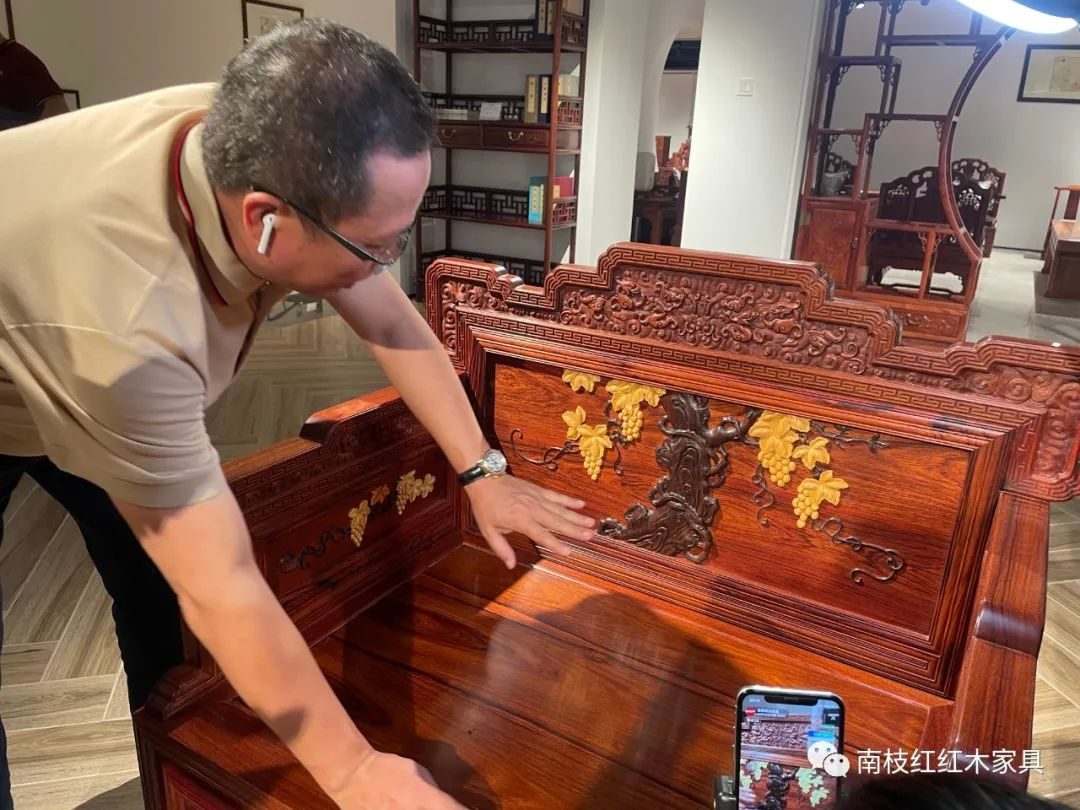 快手帮人点赞能赚钱吗_快手帮忙点赞赚_做任务点赞