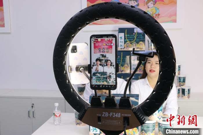 购买快手粉条真的能涨粉吗_快手粉条真能挣钱吗_买快手粉条有用吗