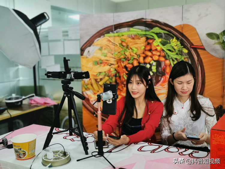 快手刷粉_快手刷粉手机版_快手买粉丝
