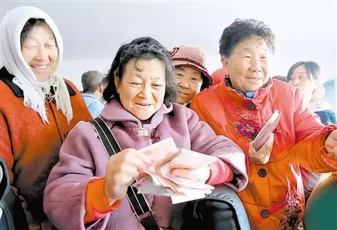 老年福利事业的现状及发展趋势_如何看待我国老年人福利服务_我国老年福利存在的困境