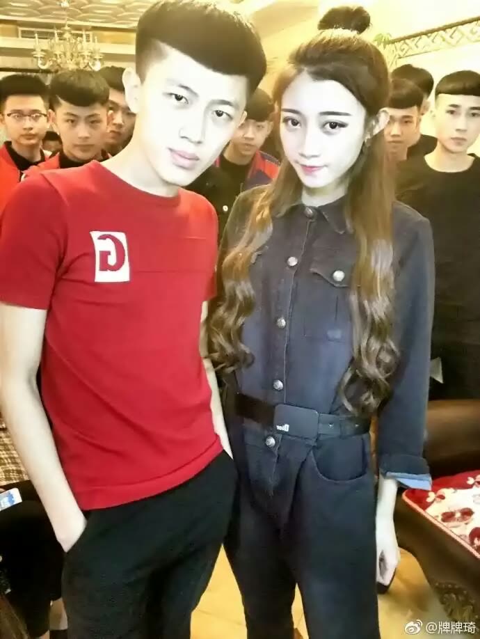 搞笑剧本段子热门快手名字_快手热门搞笑段子剧本_搞笑段子剧本快手
